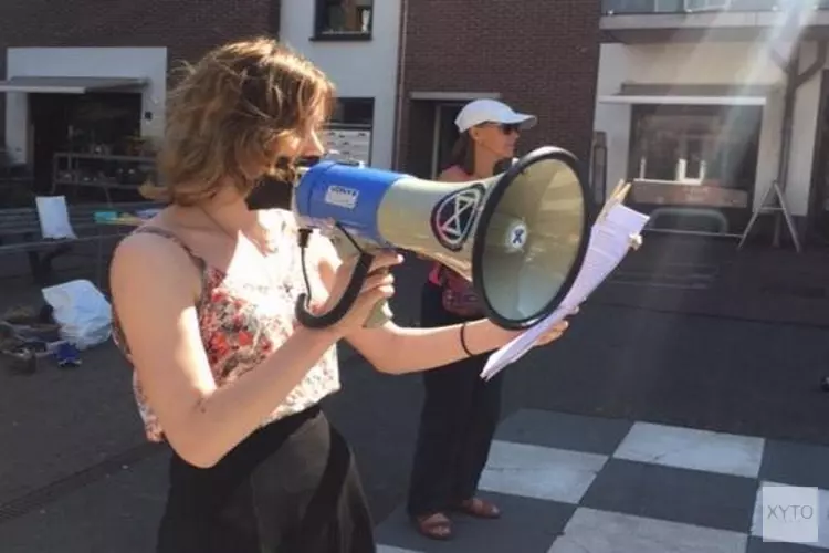 Extinction Rebellion vraagt met “Lees-in” aandacht voor klimaatcrisis