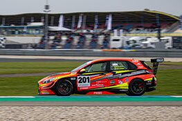 Twee podiumplaatsen voor Lorenzo van Riet tijdens Gamma Racing Days