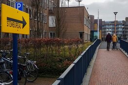 Drukte op eerste dag bij stembureau