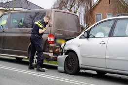 Veel blikschade bij kopstaart-botsing in Limmen