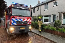 Persoon met spoed naar het ziekenhuis na brand in garage Akersloot