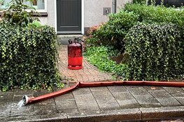 Persoon met spoed naar het ziekenhuis na brand in garage Akersloot
