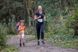 Gezellige Sinterklaasloop voor jong en oud bij AV Castricum