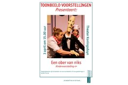 Een ober van Niks in Theater Koningsduyn op zondag 3 april 2022