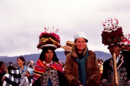 Castricumse kunstenares doneert werken aan Bolivia