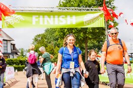 Oer-IJ Expeditie laat wandelaars genieten van indrukwekkende acts, rijke historie en ideaal wandelweer