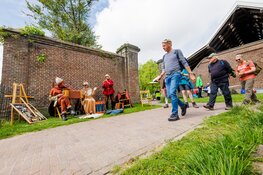 Oer-IJ Expeditie laat wandelaars genieten van indrukwekkende acts, rijke historie en ideaal wandelweer