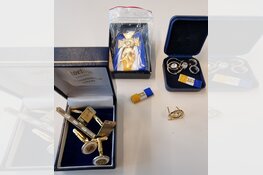 Eigenaren sieraden en munten gezocht