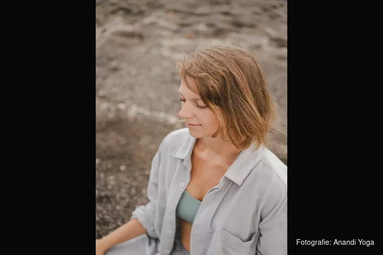 Gratis Yin Yoga les bij Anandi Yoga