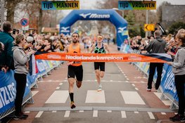 Simon Debognies en Diane van Es winnen Groet uit Schoorl Run