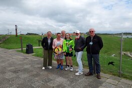 Tije Smit 10.000e bezoeker Kazemattenmuseum