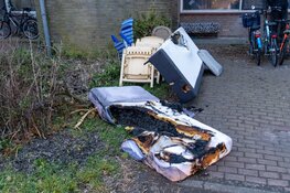Brand in woning Limmen, oplader mogelijk oorzaak
