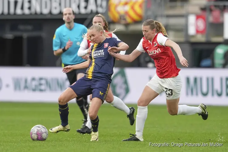 AZ Vrouwen pakken verdienstelijk punt tegen FC Twente bij rentree in AFAS-Stadion