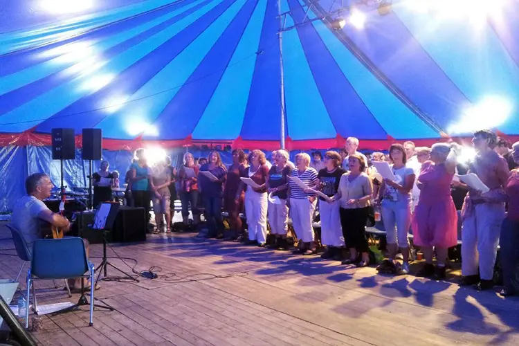 Balkan Zingen met Srdjan bij Kantado Festivalo