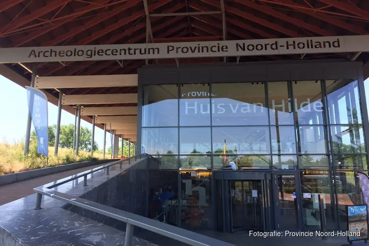 Simone van der Vlugt in Huis van Hilde tijdens Boekenweek