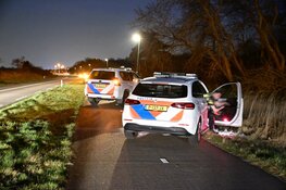 Botsing tussen scooters op fietspad in Bakkum