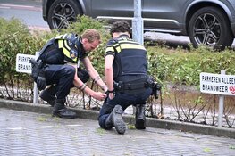 Rookgranaat aangetroffen op parkeerplaats van brandweerkazerne in Limmen