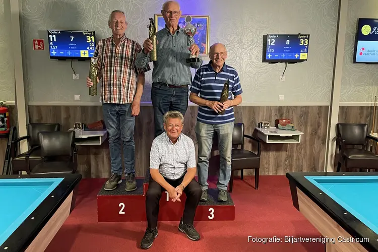 Eindsprint van Gijs van Hooff net te kort: Nico Scheerman pakt titel