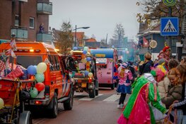 Sinterklaasintocht brengt feestelijke sfeer in Castricum