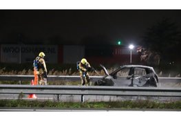 Auto afgebrand tijdens rit op A9 bij Heiloo