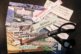 Poëzie knipselkunst in bibliotheek Akersloot