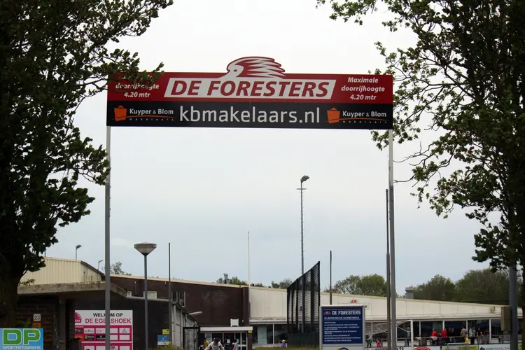 De Foresters wint ruim van Vitesse '22, dat het laat aankomen op de laatste speeldag