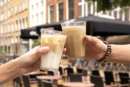 Doppio viert de start van de zomer met gratis ijskoffie