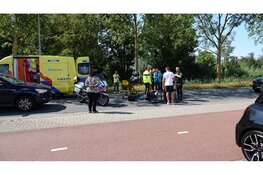 Man op scootmobiel gewond na aanrijding met auto in Akersloot