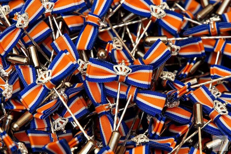 Kent u iemand die een lintje verdient?