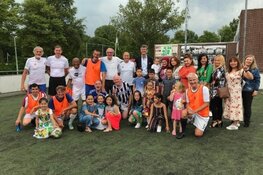 Tv rapportage EenVandaag over Oeigoeren bij FC Castricum