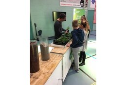 Clusius College Castricum zuivert water op techniek-evenement PET Zaanstad