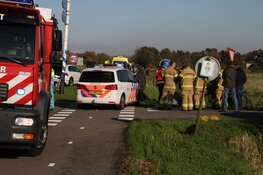Fietser te water in Akersloot